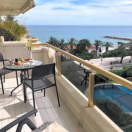 Apartahotel Mediterraneo