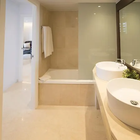Aparthotel Mediterraneo 4*